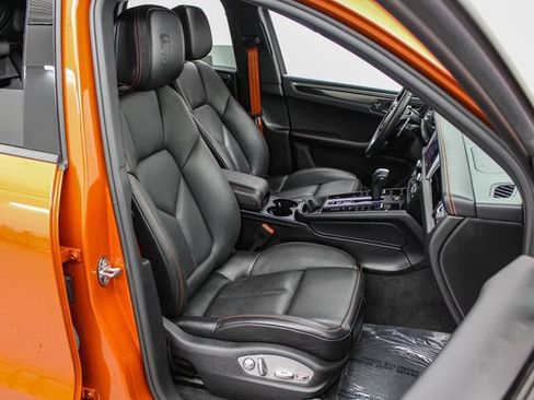 Used 2023 Porsche Macan AWD/4WD image 22