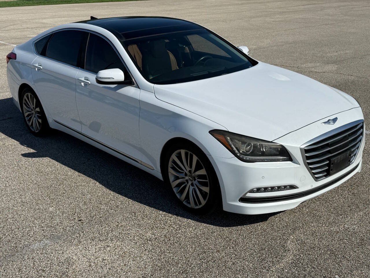 Used 2015 Hyundai Genesis 5.0 RWD image 4