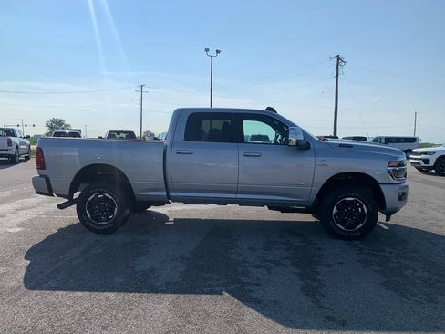 Used 2026 RAM 2500 Laramie AWD/4WD image 11