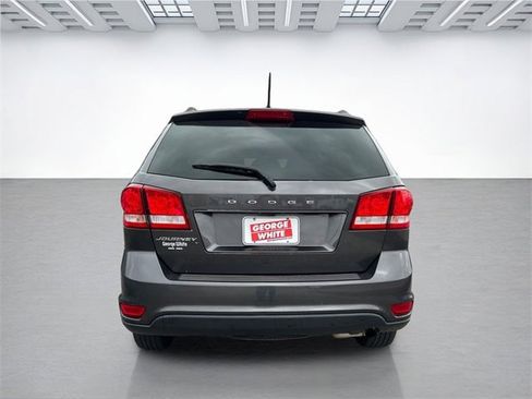 Used 2019 Dodge Journey SE w/ Premium Group image 5
