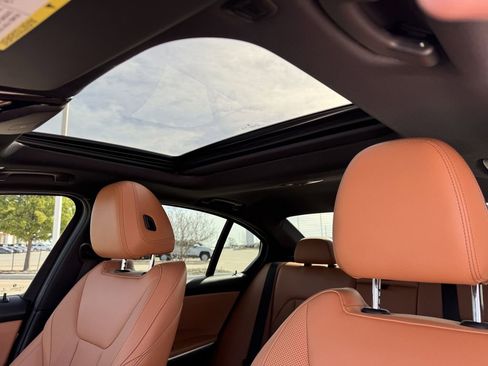 Used 2022 BMW 330e w/ Convenience Package image 23