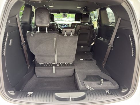 New 2026 Chrysler Pacifica Select FWD image 36