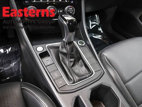 Used 2024 Volkswagen Jetta SE FWD image 13