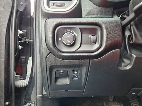 Used 2023 RAM 1500 Big Horn AWD/4WD image 17