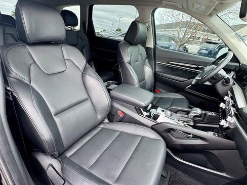 Used 2025 Kia Telluride S AWD/4WD image 16