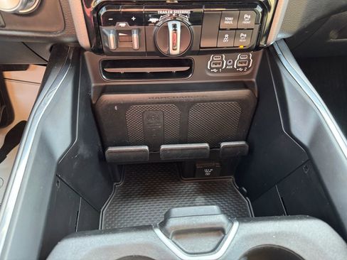 Used 2023 RAM 1500 Laramie AWD/4WD image 31