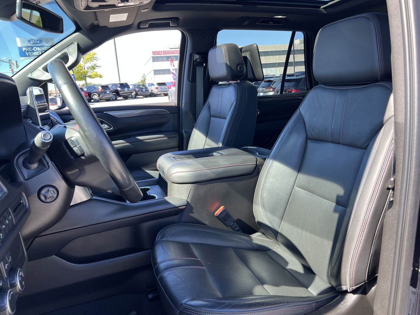 Used 2021 Chevrolet Tahoe RST w/ Luxury Package AWD/4WD image 13