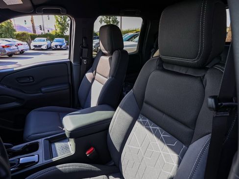 New 2026 Nissan Frontier SV w/ Tow Package image 15