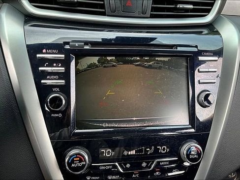 Used 2024 Nissan Murano SV image 11