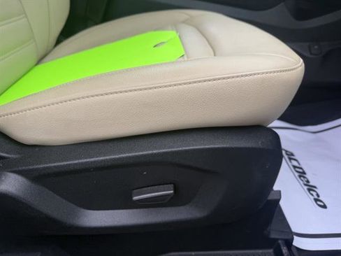 Used 2022 Ford Edge SEL w/ Convenience Package image 17