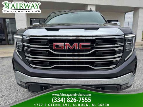 Used 2023 GMC Sierra 1500 SLT w/ SLT Premium Package image 3
