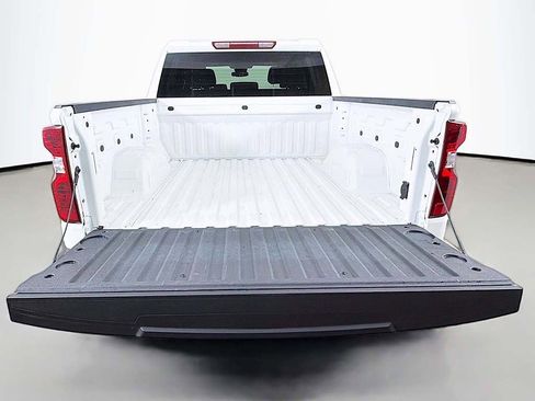 Used 2024 Chevrolet Silverado 1500 LT image 13