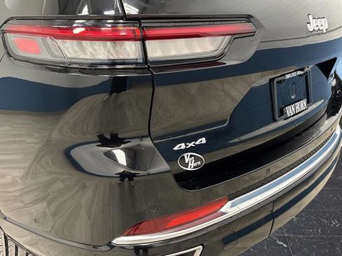 Used 2024 Jeep Grand Cherokee L Summit image 39