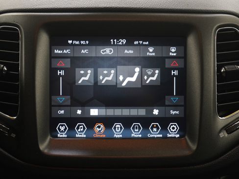 Used 2021 Jeep Compass Trailhawk image 17