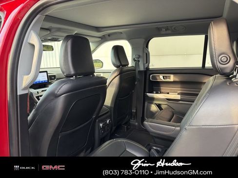 Used 2020 Ford Explorer XLT w/ Equipment Group 202A AWD/4WD image 9