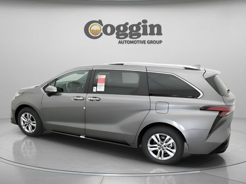 New 2026 Toyota Sienna Limited FWD image 8