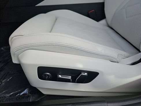 Used 2025 BMW 530i RWD image 29