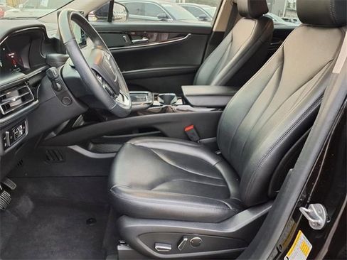 Certified 2023 Lincoln Nautilus FWD w/ Premium Package image 5