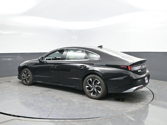 Used 2025 Hyundai Sonata SEL FWD image 8