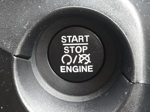 Used 2021 Jeep Compass 80th Special Edition image 14