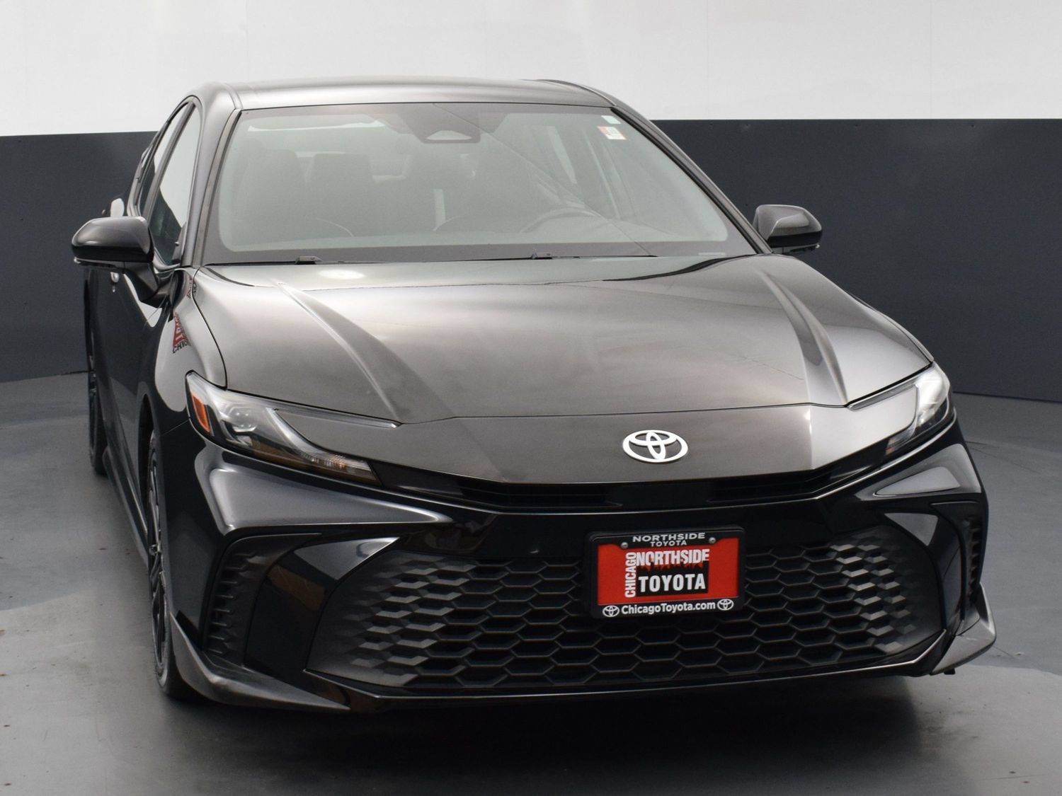 Used 2025 Toyota Camry SE FWD image 7