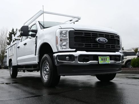 New 2026 Ford F350 XL w/ XL Chrome Package image 17