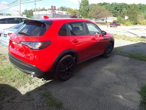 Used 2025 Honda HR-V Sport image 4