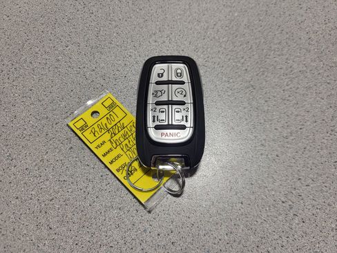 New 2026 Chrysler Pacifica Select w/ S Appearance Package FWD image 31