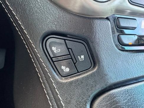 Used 2017 GMC Yukon Denali w/ Open Road Package AWD/4WD image 12