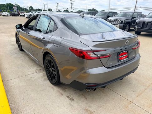 Used 2025 Toyota Camry SE FWD image 7