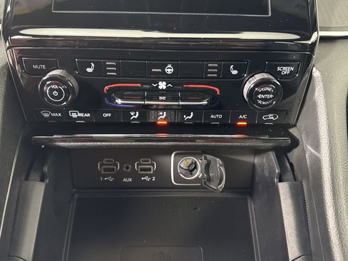 New 2025 Jeep Grand Cherokee Altitude image 22