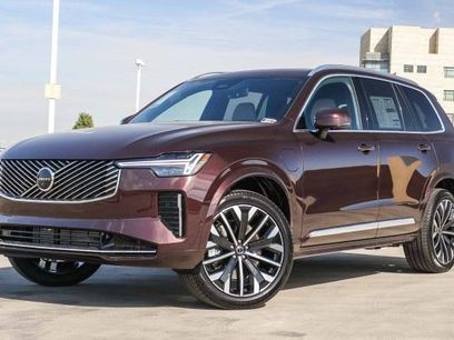 New 2026 Volvo XC90 T8 Plus