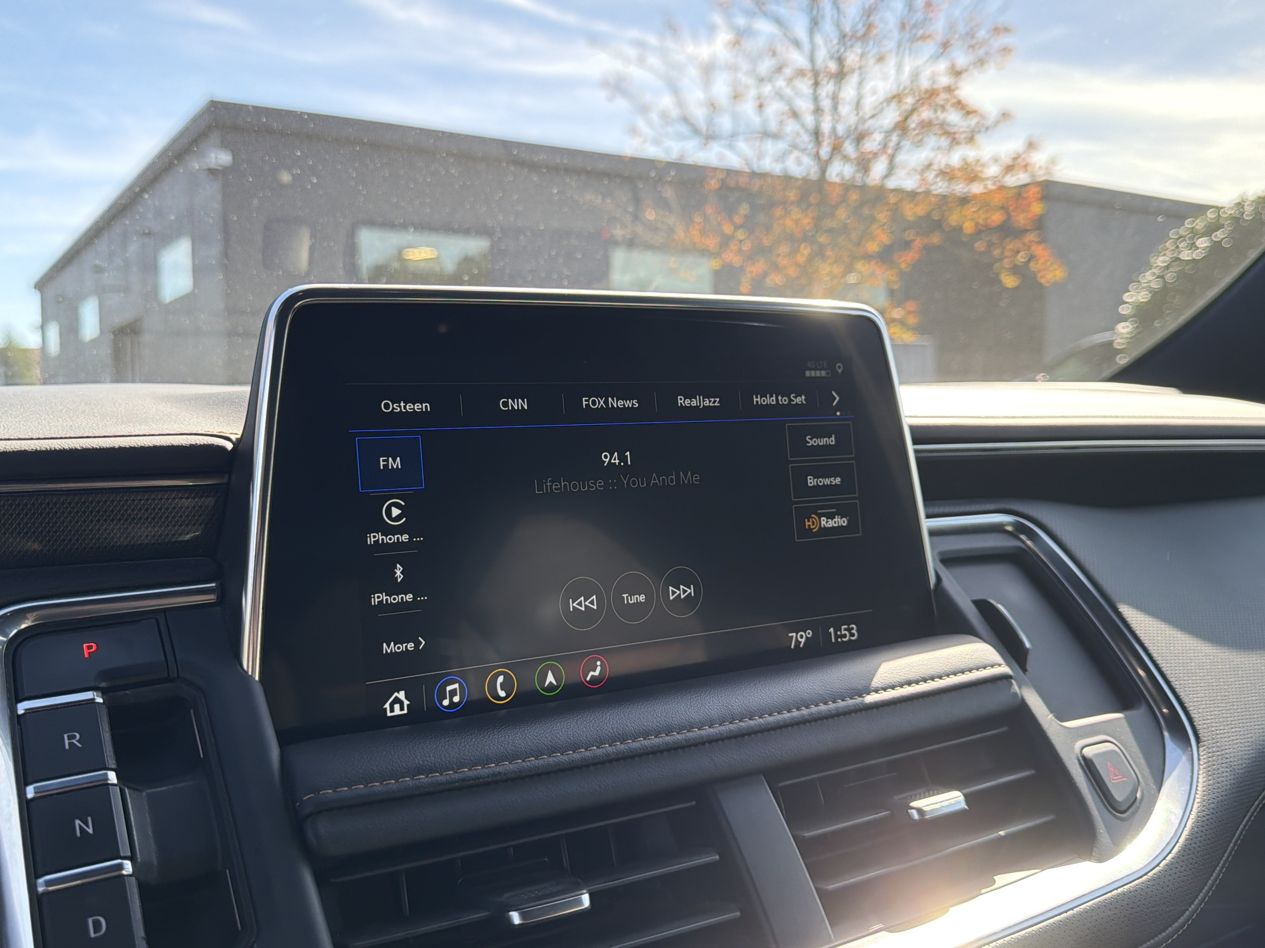 Used 2021 GMC Yukon XL AT4 w/ Rear Media and Nav Package AWD/4WD image 20