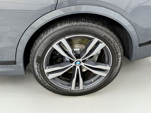 Used 2025 BMW X7 M60i image 33