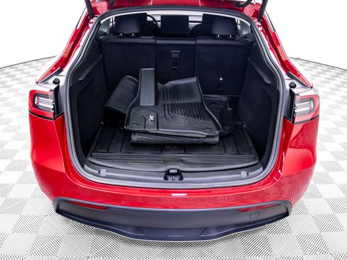 Used 2022 Tesla Model Y Long Range AWD/4WD image 34