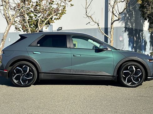 Used 2024 Hyundai Ioniq 5 SE image 3