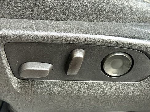 Used 2021 Chevrolet Suburban Premier w/ Premium Package image 26