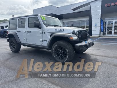 Used 2023 Jeep Wrangler Unlimited w/ Cold Weather Group