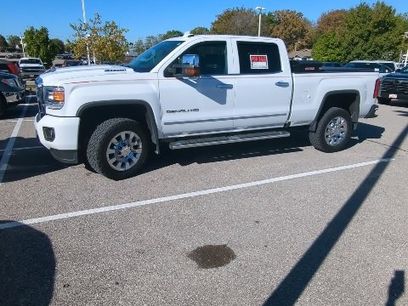 Used 2017 GMC Sierra 2500 Denali w/ Duramax Plus Package