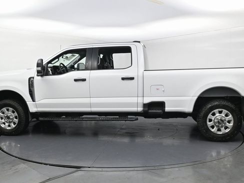 Used 2024 Ford F350 XLT image 8