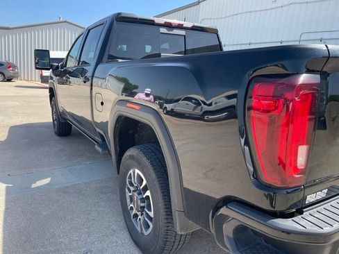Used 2023 GMC Sierra 2500 AT4 w/ AT4 Preferred Package AWD/4WD image 7