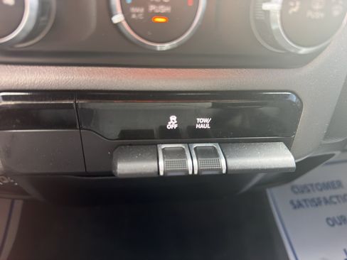 Used 2021 RAM 1500 Big Horn RWD image 14