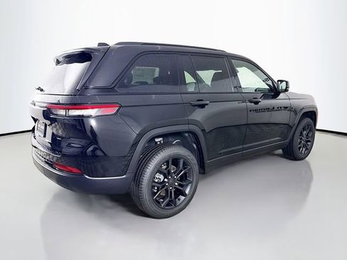 New 2025 Jeep Grand Cherokee Limited image 7