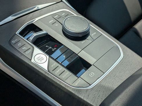 Certified 2024 BMW 330i Sedan image 27