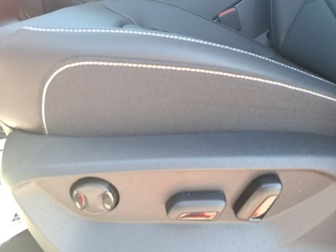 New 2026 Volkswagen Atlas SE image 28