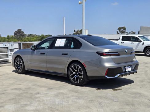 Used 2023 BMW 740i w/ Parking Assistance Package RWD image 6