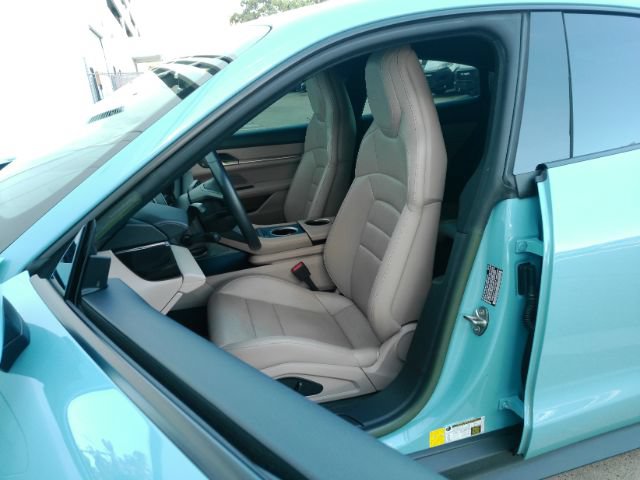 Used 2022 Porsche Taycan RWD image 15