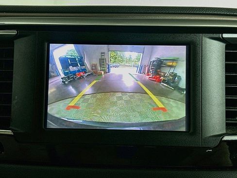 Used 2023 Chrysler Voyager LX FWD image 15