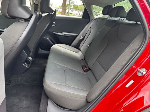 Used 2025 Kia K4 LXS image 21