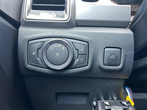 Used 2022 Ford Ranger XLT w/ Equipment Group 301A Mid AWD/4WD image 48